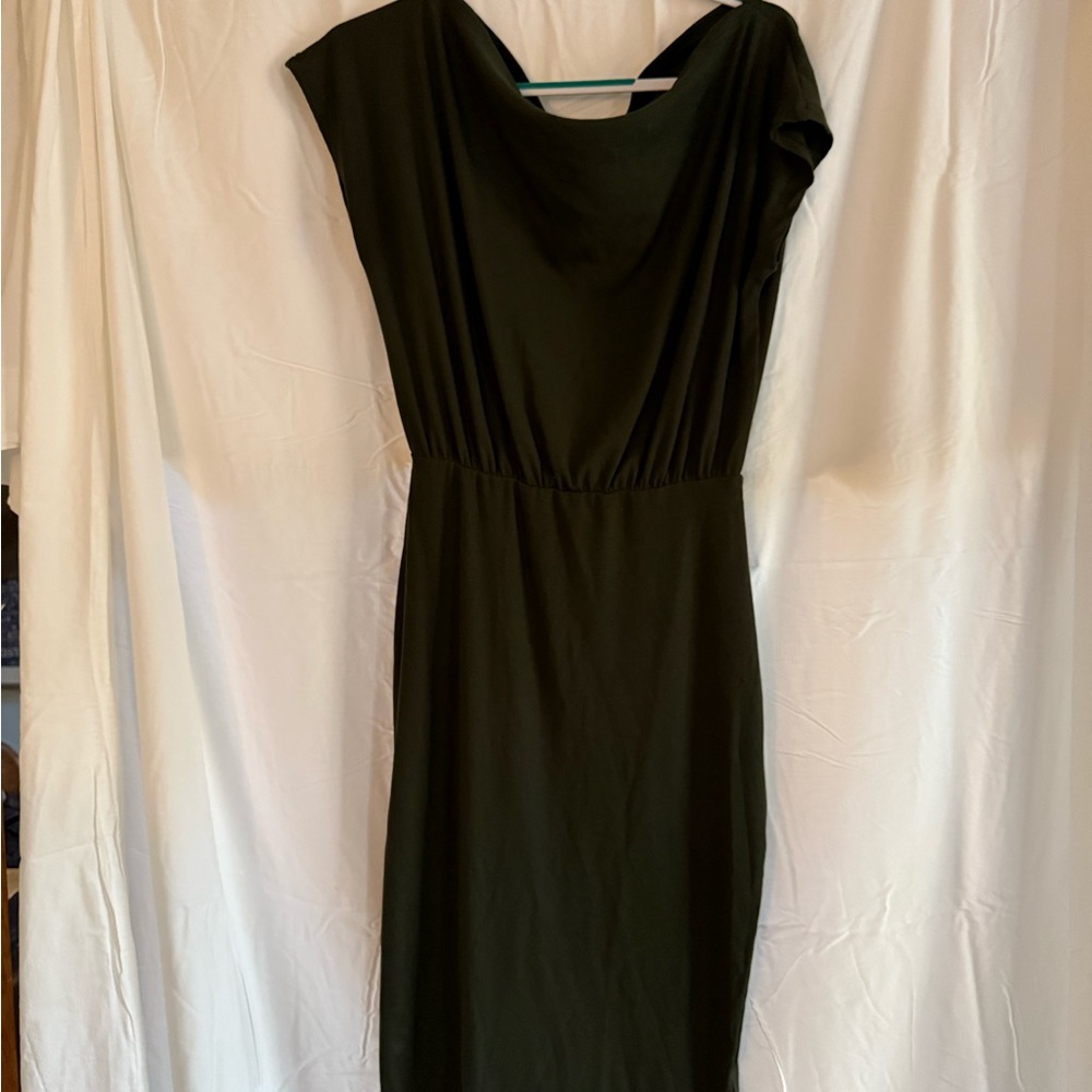 fitted/bodycon dress/ classy but cute!